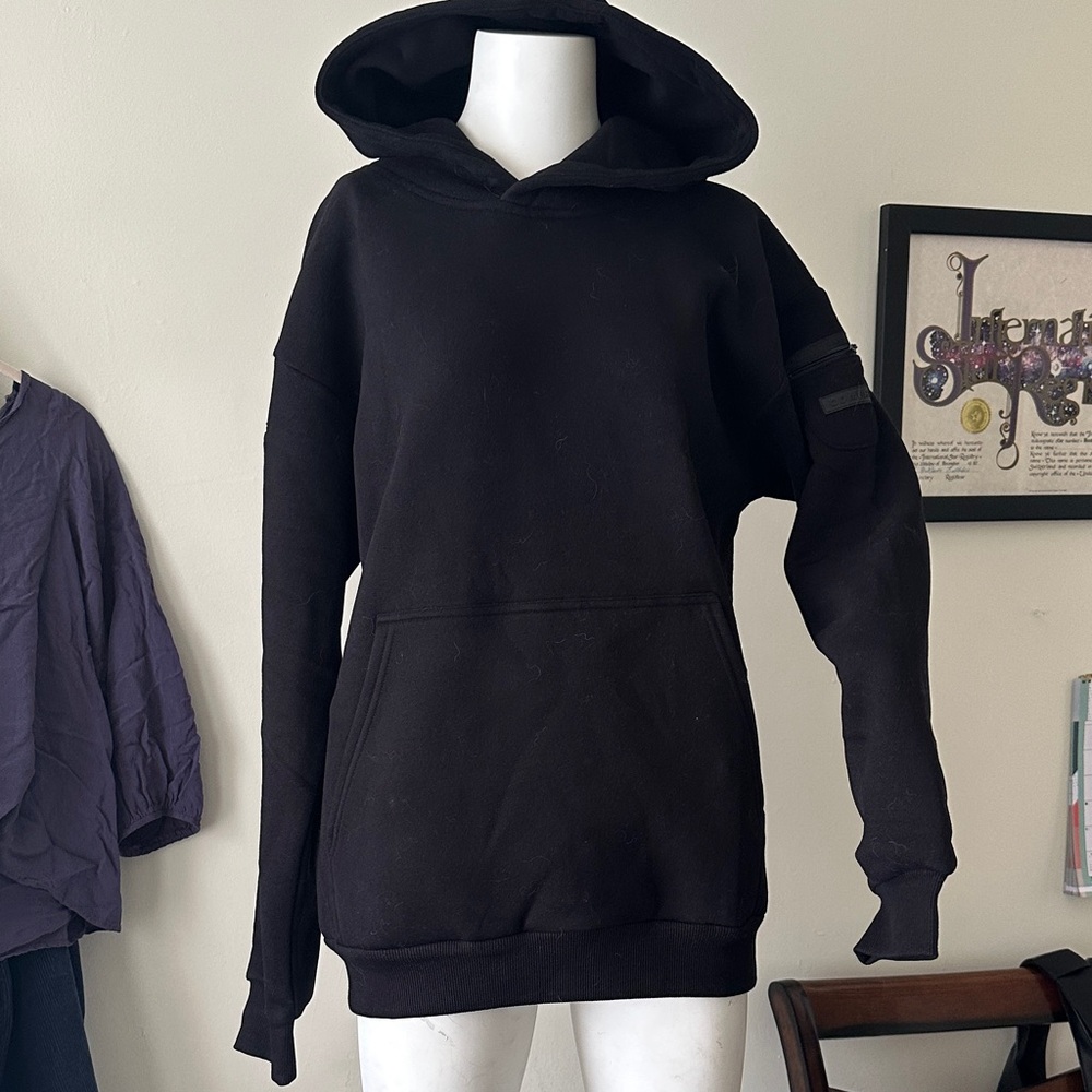Travel essential Black Hoodie Sweatshirt